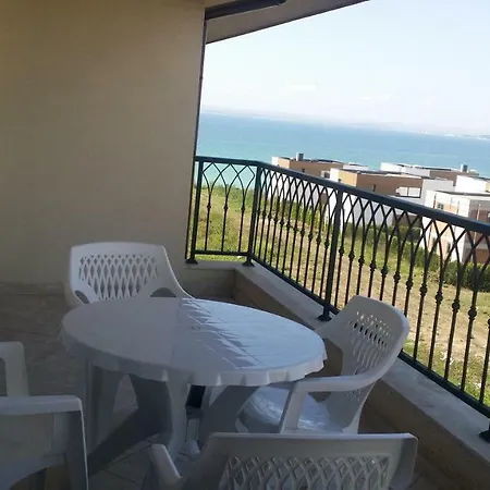 Apartament Sarafovo D&v *