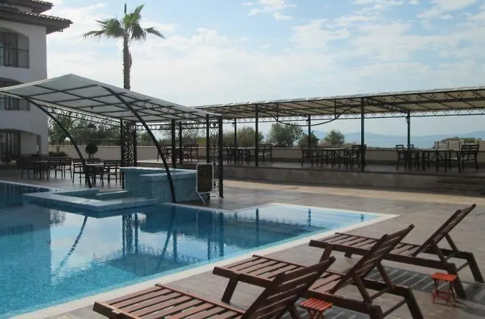 Апартамент Sarafovo D&v