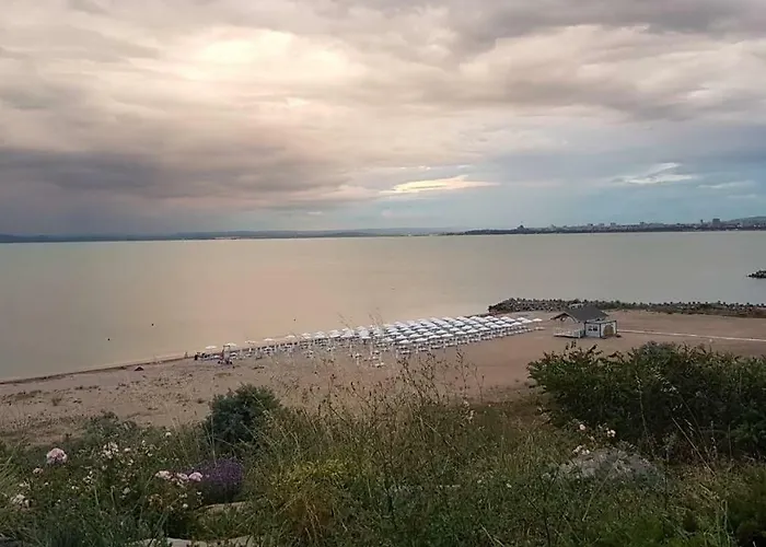 Апартамент Sarafovo D&v